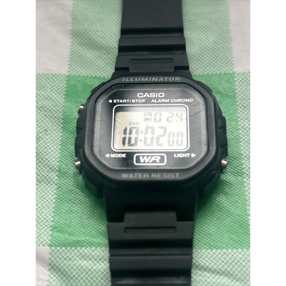 Casio Illuminator Women’s Watch - Picture 5 of 9